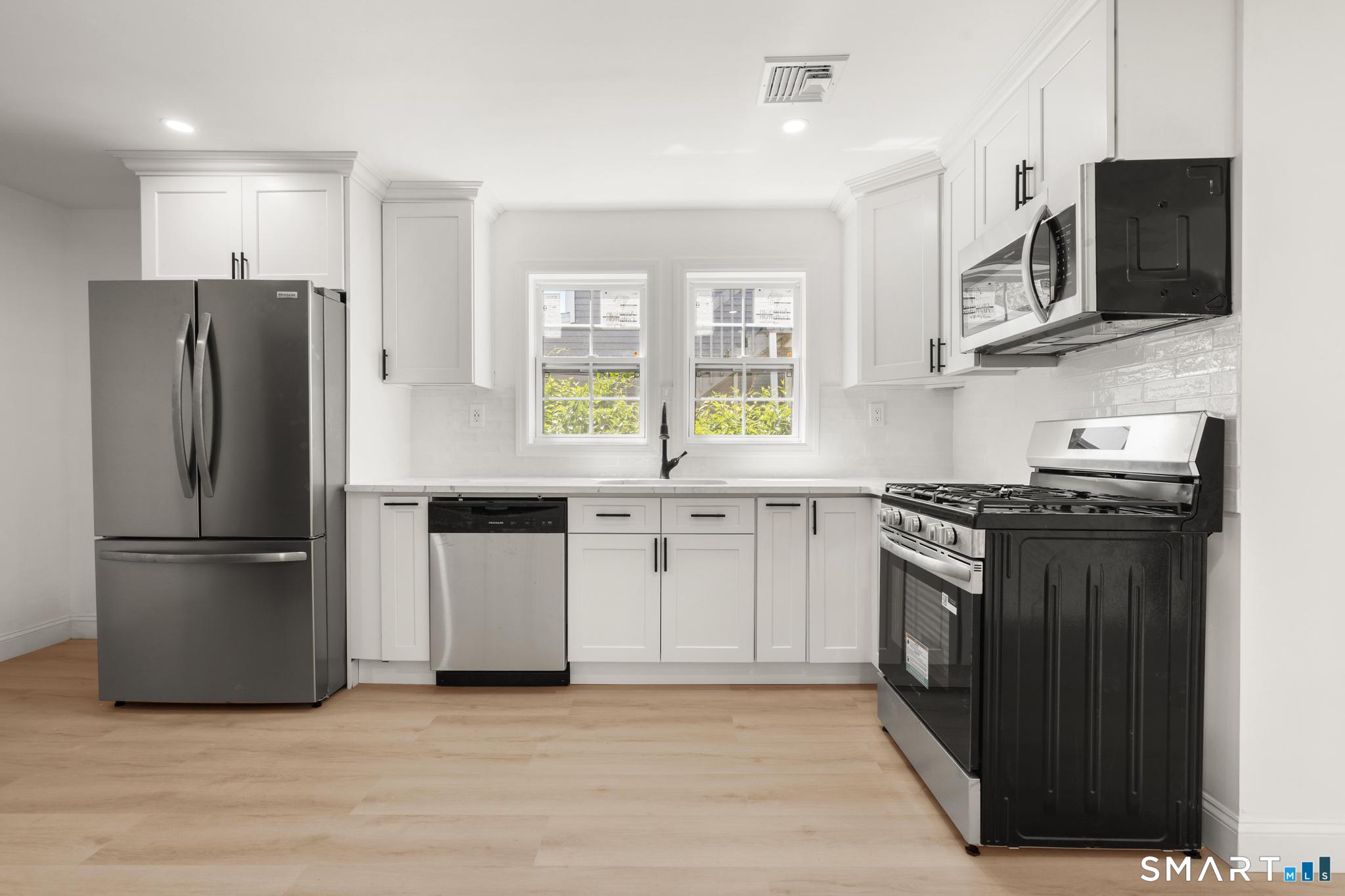 64 Soundview Avenue #2
