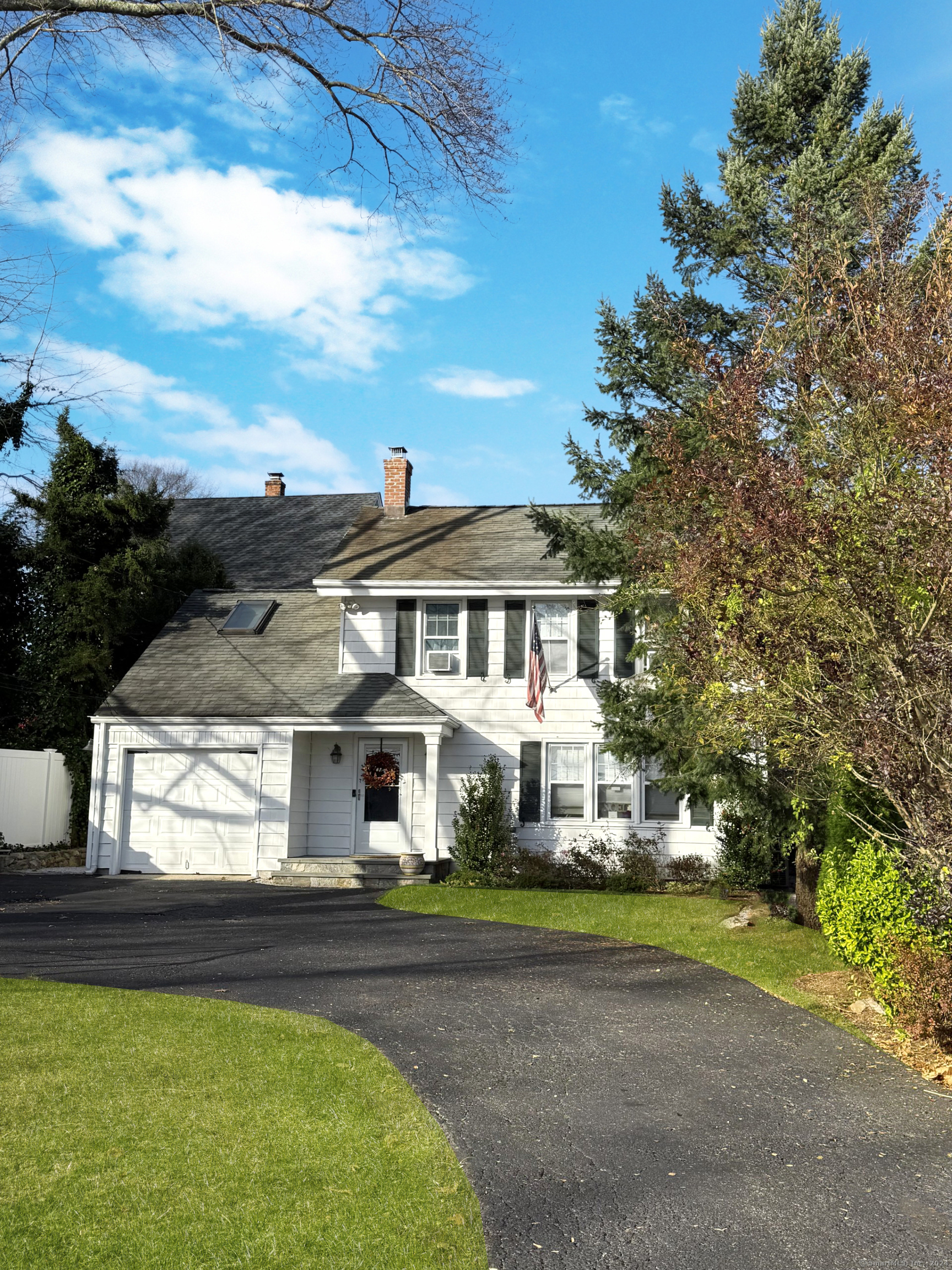 Property for Sale at 206 West Avenue, Darien, Connecticut - Bedrooms: 4 
Bathrooms: 1.5 
Rooms: 7  - $929,000