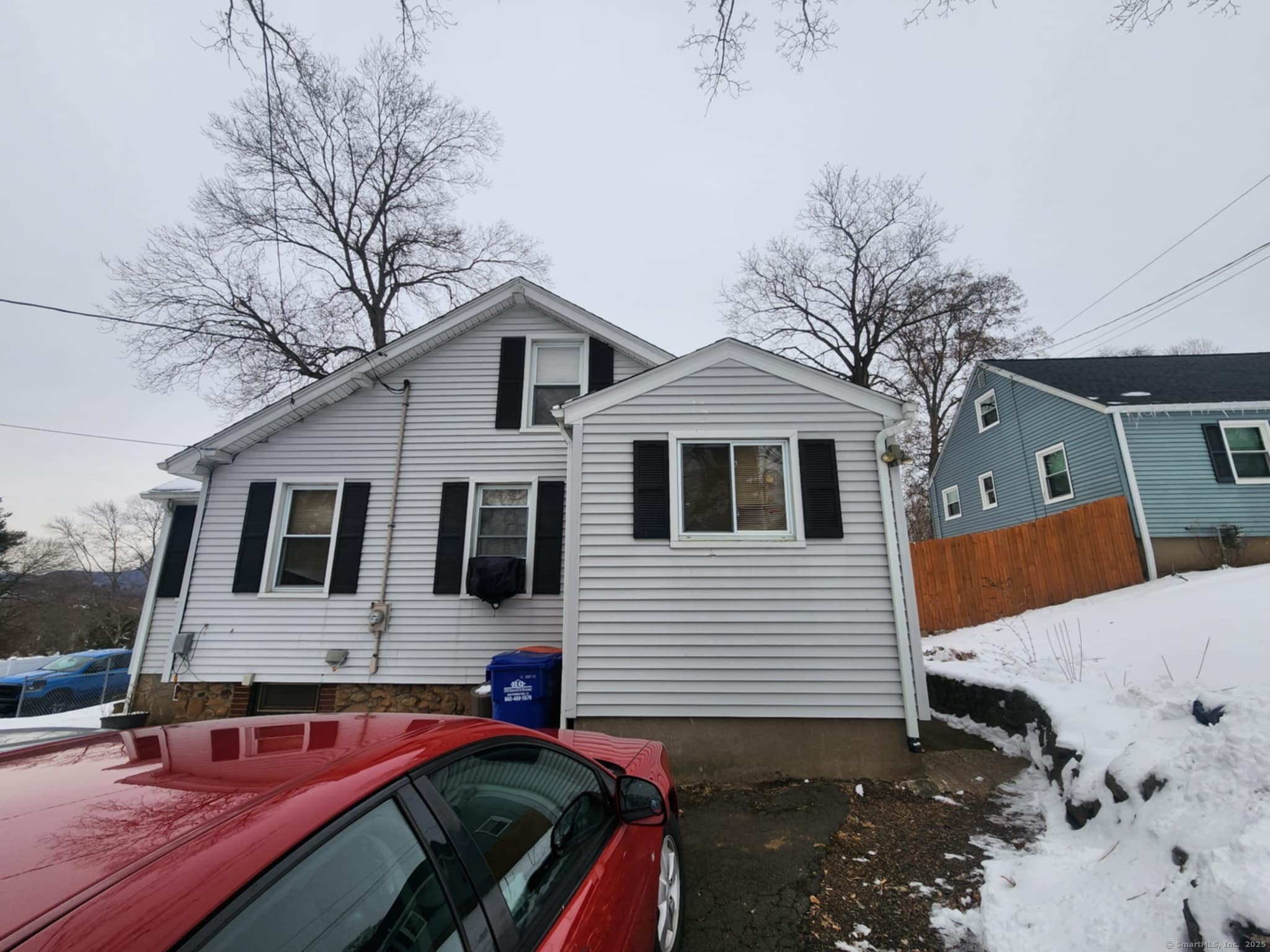 Property for Sale at Fremont Street, Meriden, Connecticut - Bedrooms: 3 
Bathrooms: 1 
Rooms: 5  - $235,000