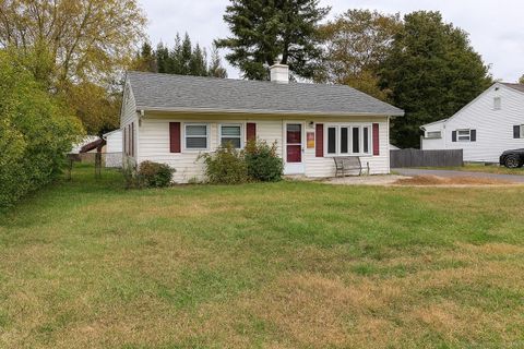 Photo of 15 Mountain View Drive, Plainville, CT 06062 (MLS # 24137139)