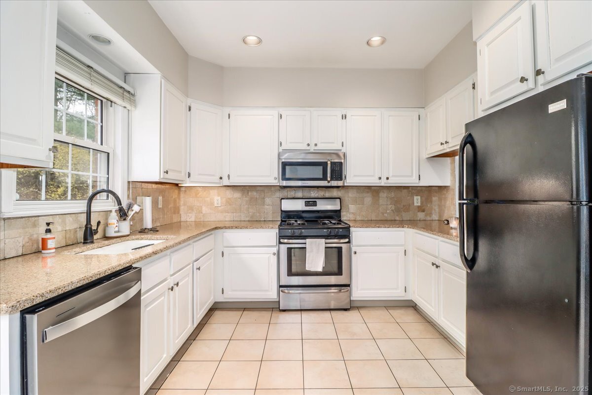 14 Kingswood Drive #14, Bethel, Connecticut image 10