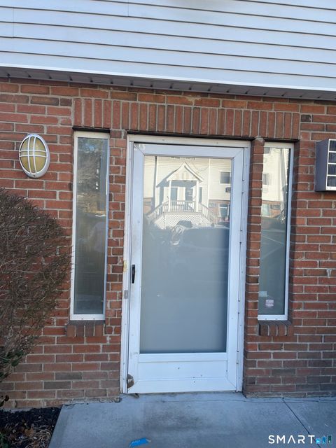 Photo of 925 Oronoke Road #30A, Waterbury, CT 06708 (MLS # 24145880)