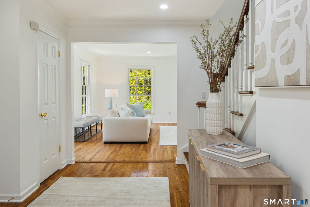 Photo of 171 Proprietors Crossing, New Canaan, CT 06840 (MLS # 24169441)