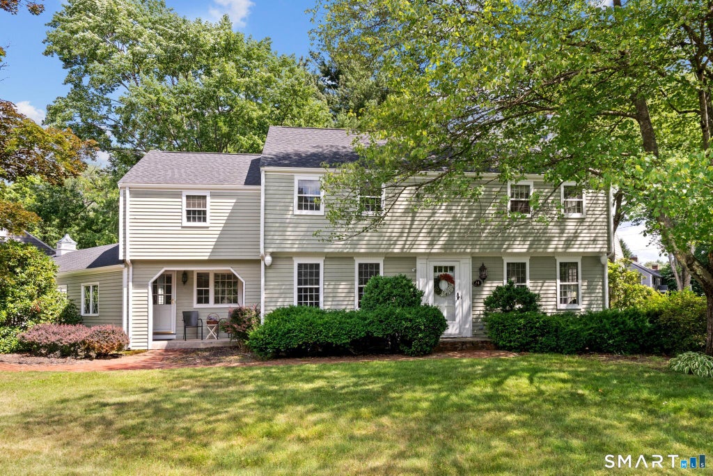 Photo of 24 Drury Lane, West Hartford, CT 06117 (MLS # 24176201)