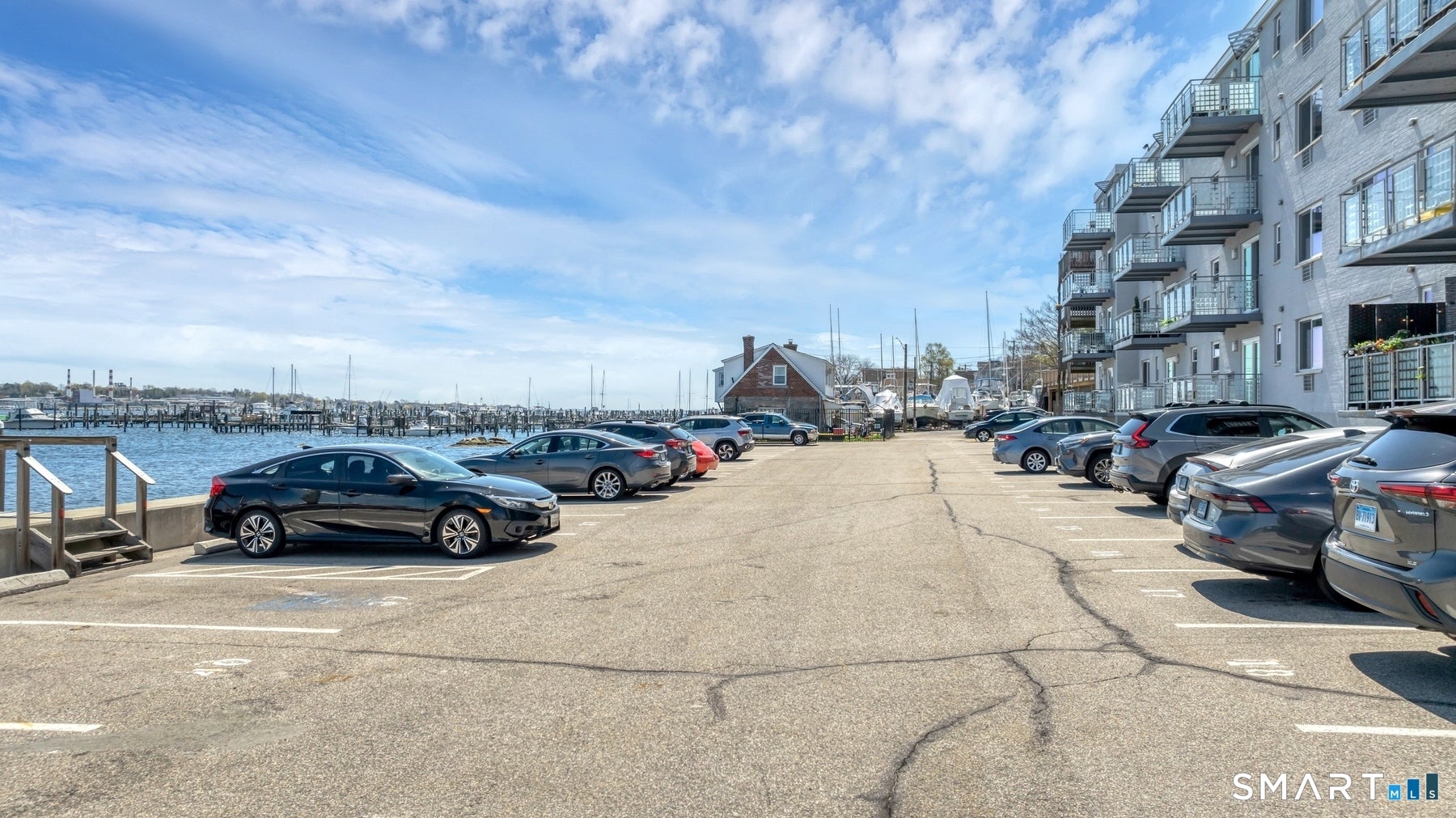 184 Pequot Avenue 303