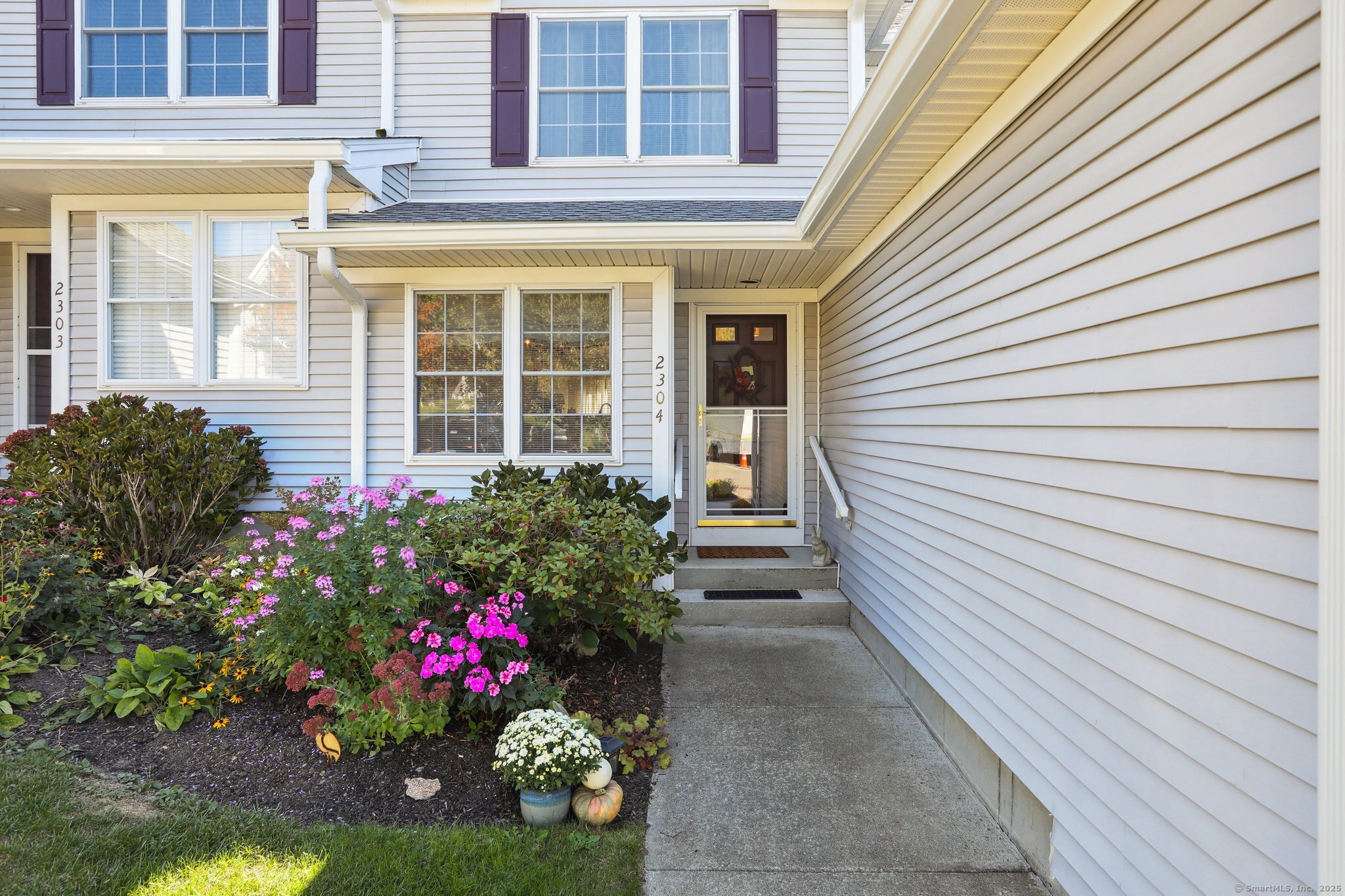 2304 Pinnacle Way 2304