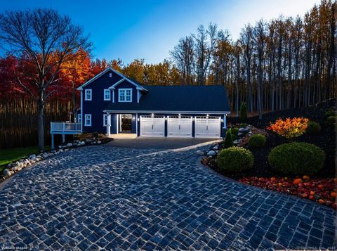 Photo of 53a Toddy Hill Road, Newtown, CT 06470 (MLS # 24007821)