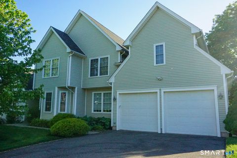 Photo of 33 Knoll Ridge Court, Middletown, CT 06457 (MLS # 24174481)