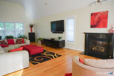 Tiny photo for 33 Knoll Ridge Court, Middletown, CT 06457 (MLS # 24174481)