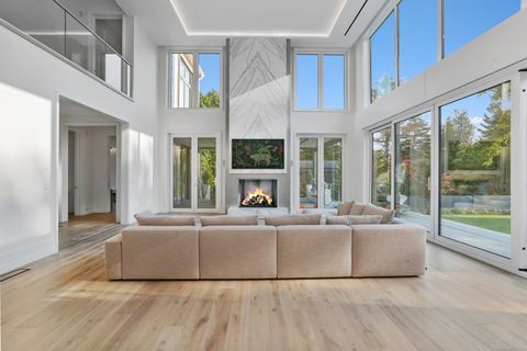 83 Red Coat Road Westport CT 06880