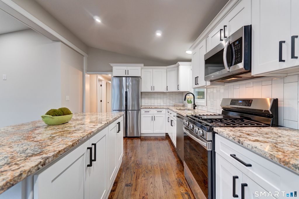 Photo of 327 Concord Street, New Haven, CT 06512 (MLS # 24157790)