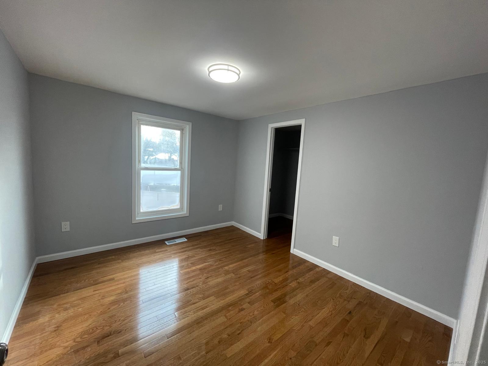 23 Sarsfield Street, Waterbury, Connecticut image 6