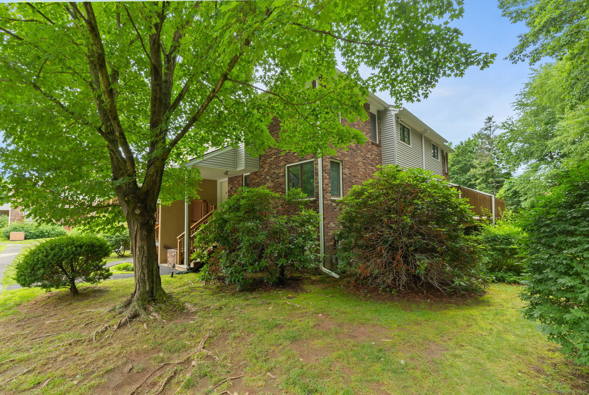 8 Dutton Place Way 8