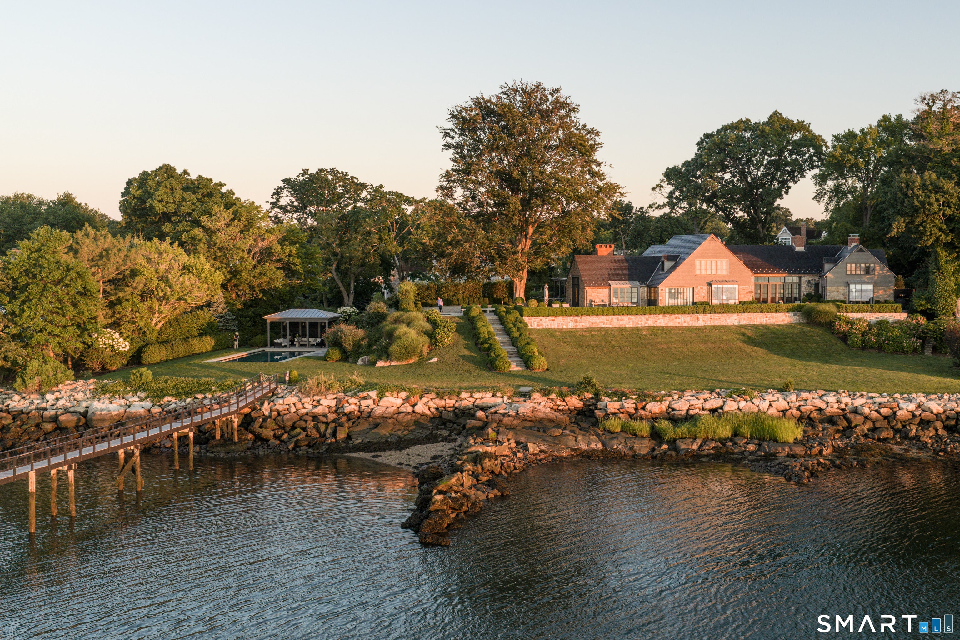 16 Nathan Hale Drive