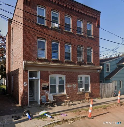 Photo of 14 Portland Street, Middletown, CT 06457 (MLS # 24152395)