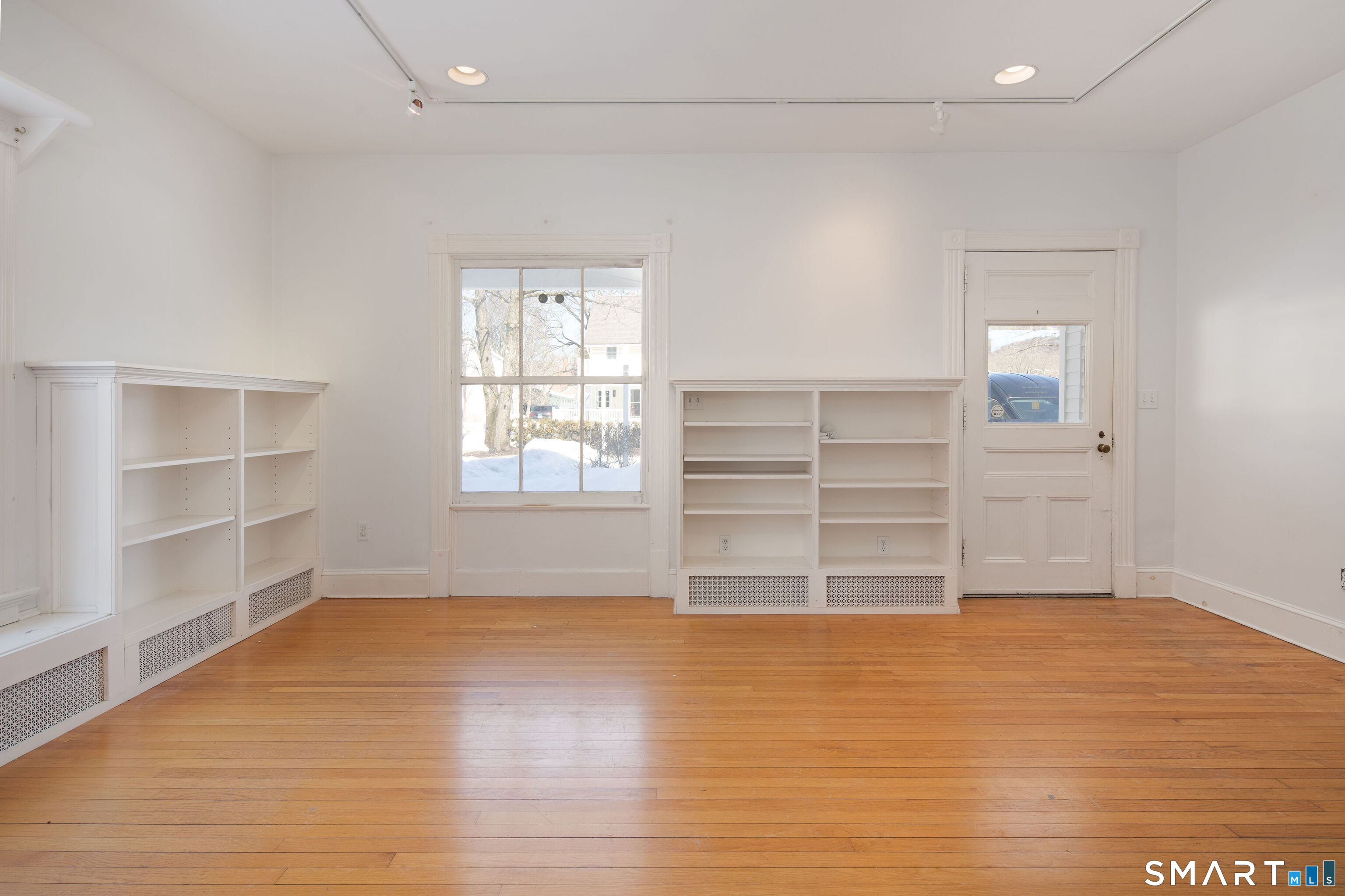 7 Academy Street 1