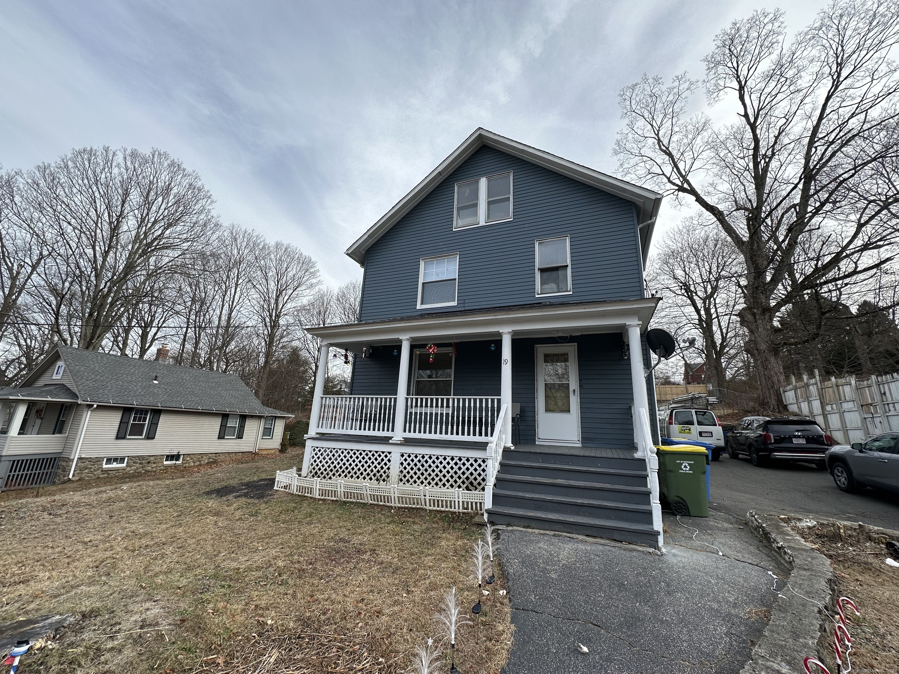 Rental Property at 19 Maplewood Street, Waterbury, Connecticut - Bedrooms: 2 
Bathrooms: 1 
Rooms: 4  - $1,700 MO.