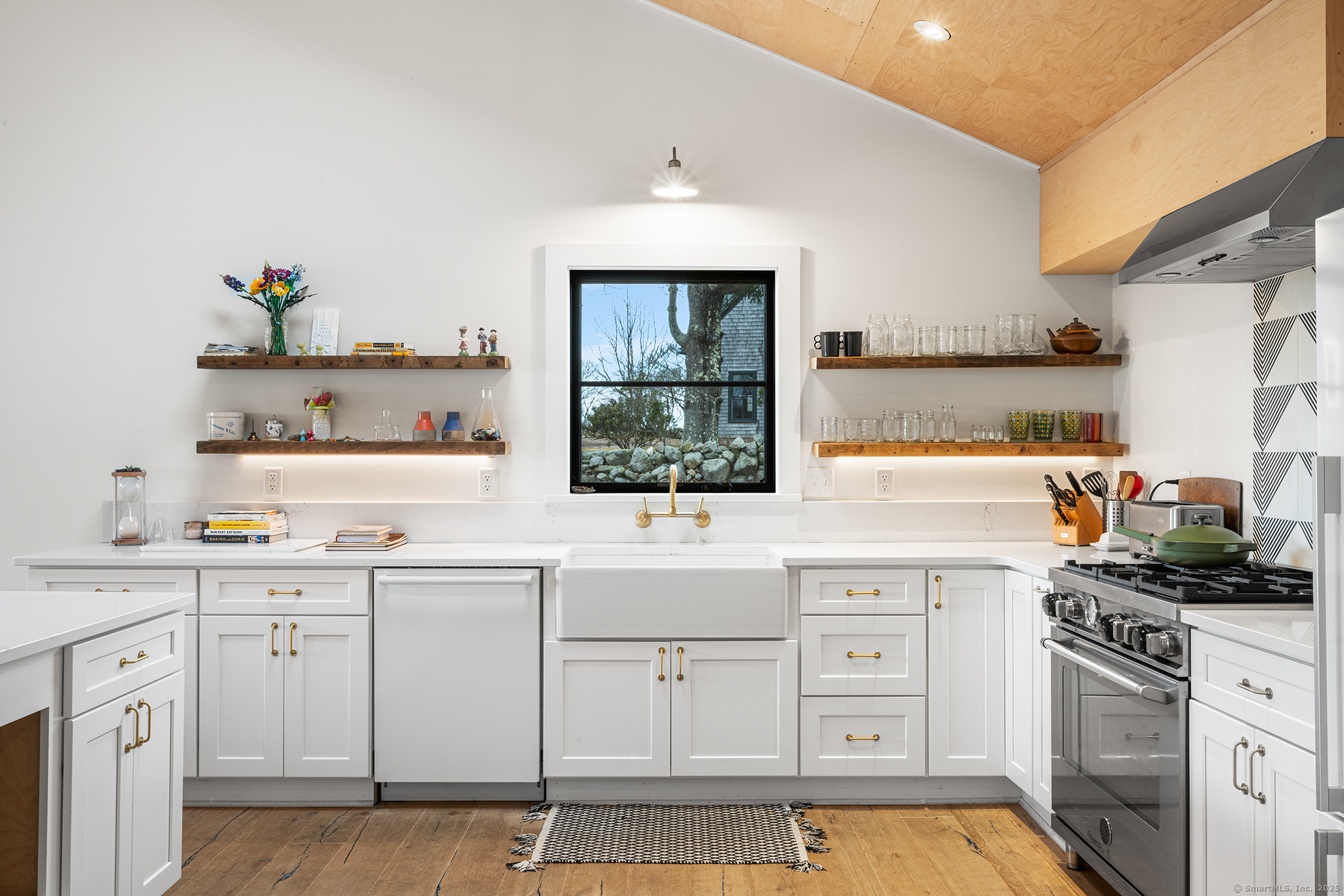 55 Wilcox Road, Stonington, Connecticut image 4