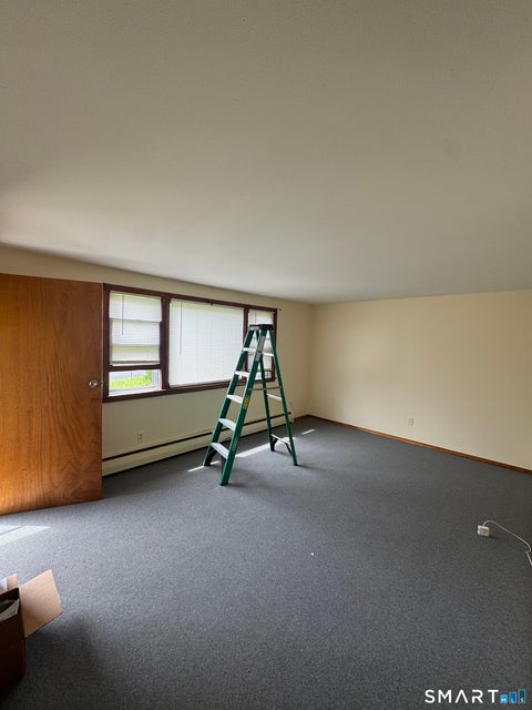 Multifamily For Rent - 47 Wade Street<br/> New Haven County, West Haven, CT 06516