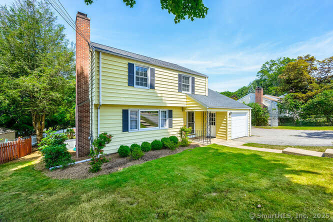 Property for Sale at Stillson Road, Fairfield, Connecticut - Bedrooms: 3 
Bathrooms: 2 
Rooms: 7  - $740,000