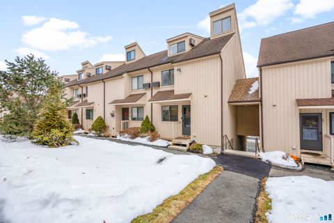 Condo For Sale - 19 Woodway Road #26<br/> Stamford, CT 06907