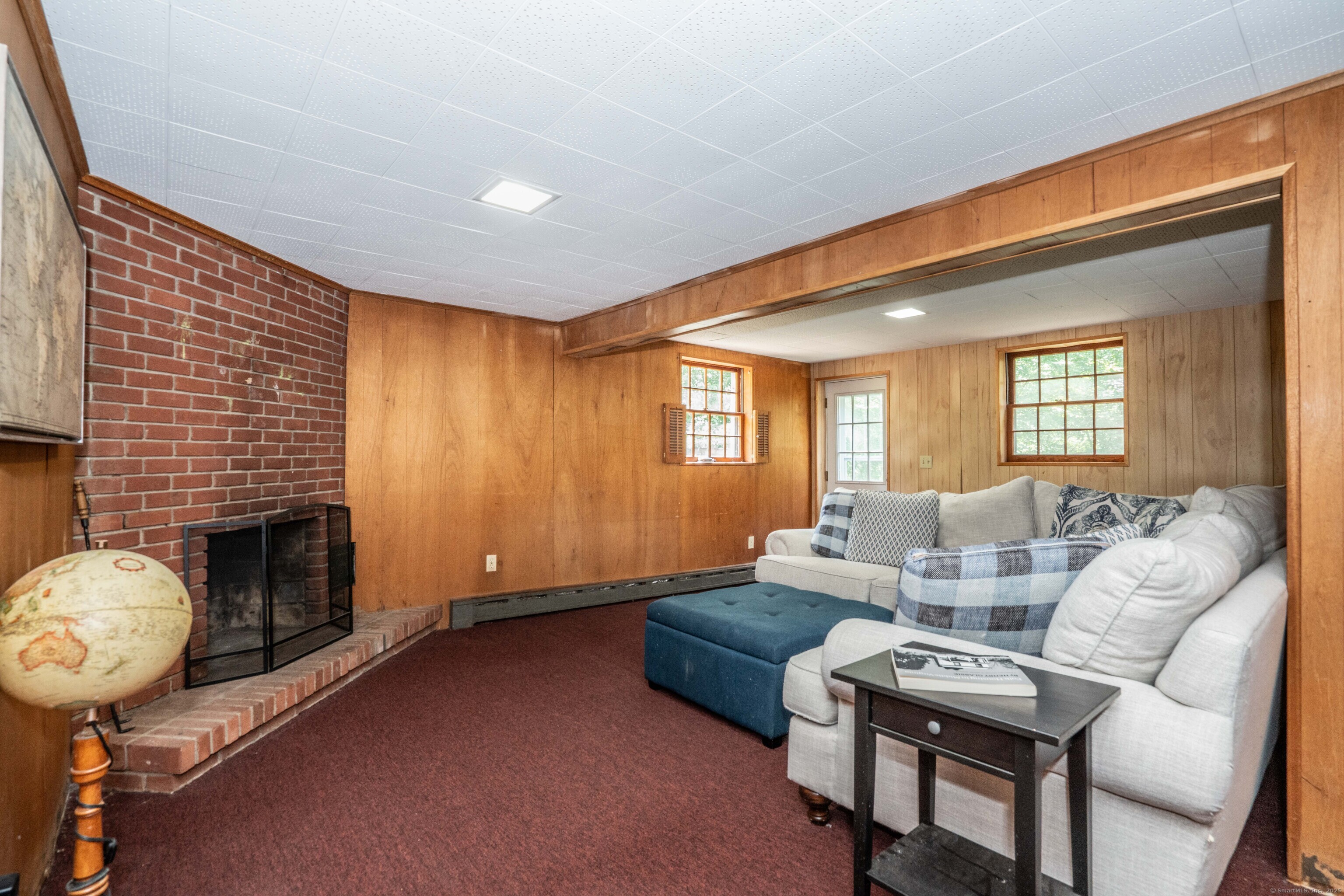 Glastonbury, Connecticut 06033, United States, 4 Bedrooms Bedrooms, ,2 BathroomsBathrooms,Residential,Active,190537