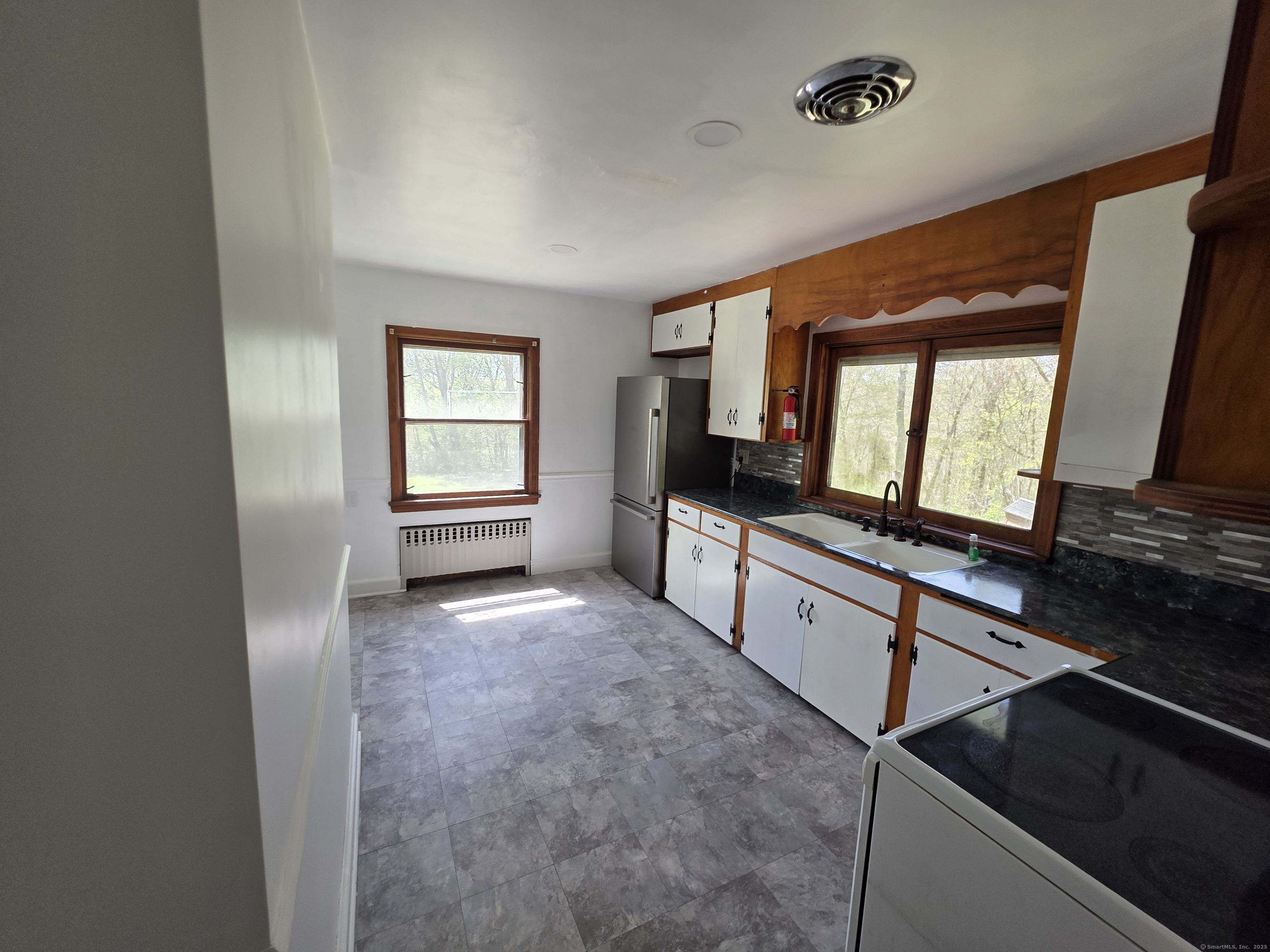 861 Chesterfield Road, Montville, Connecticut image 10