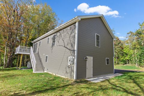 A home in Griswold