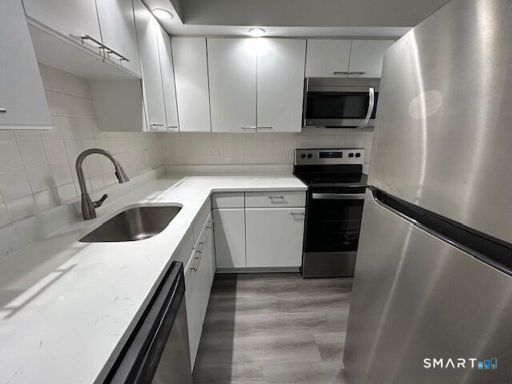 Photo of 100 Glenbrook Road #103, Stamford, CT 06902 (MLS # 24167383)