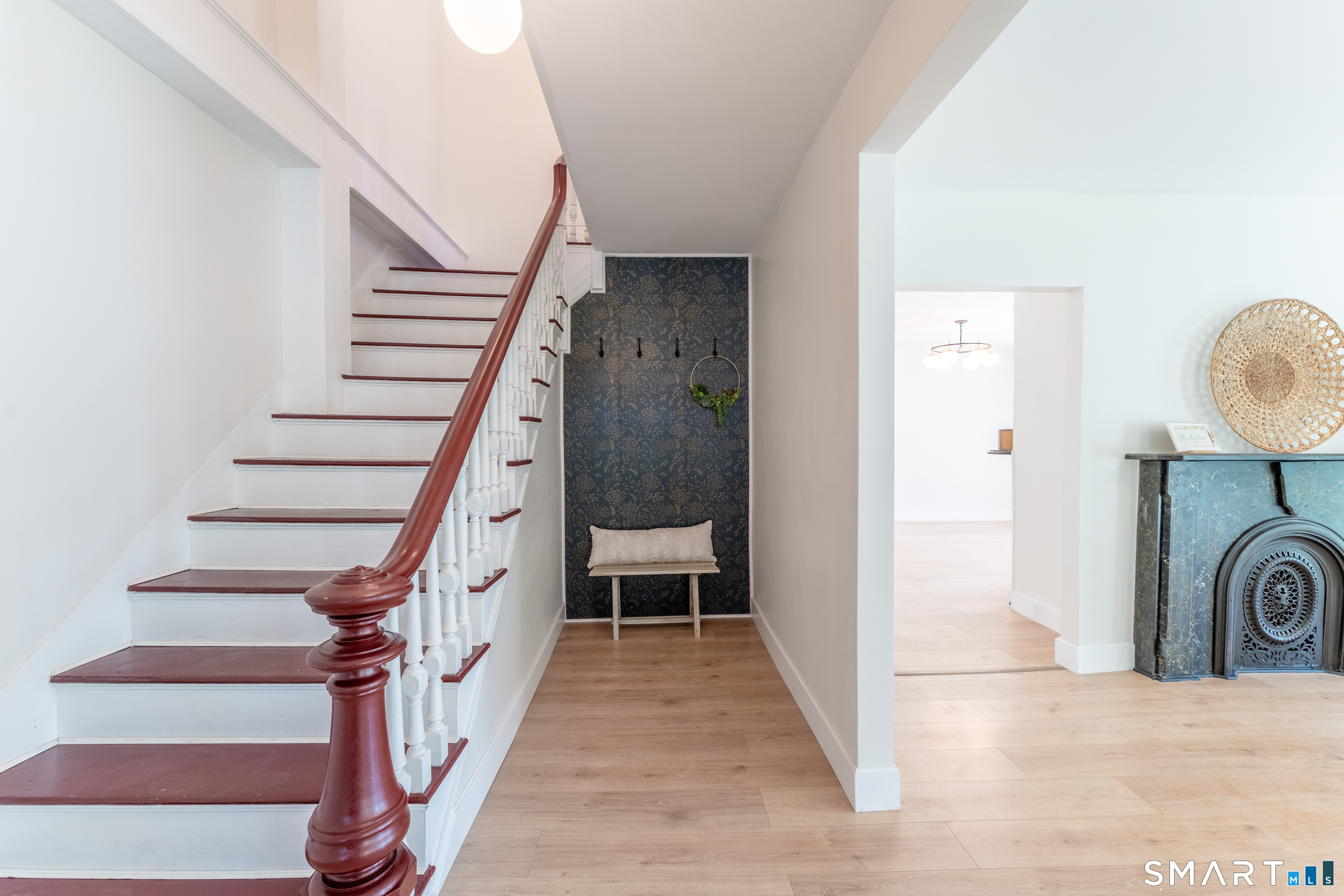 369 Thompson Road