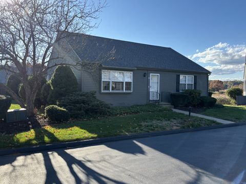 Photo of 28 Aylesbury Circle #28, Madison, CT 06443 (MLS # 24135115)