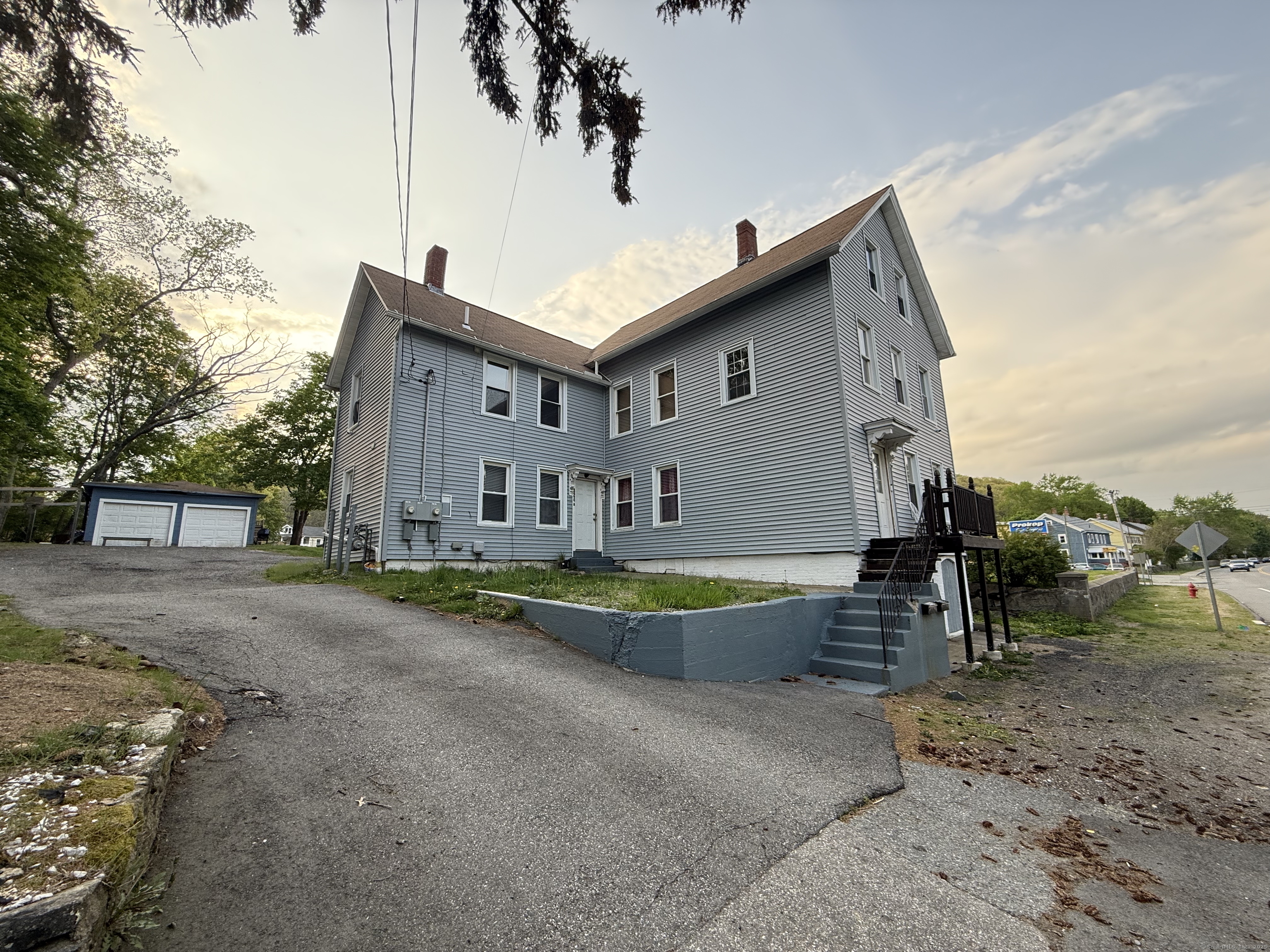324 Norwich Avenue