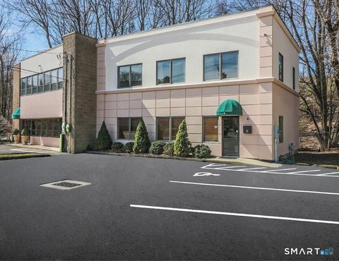 Photo of 10 Byington Place, Norwalk, CT 06850 (MLS # 24149173)