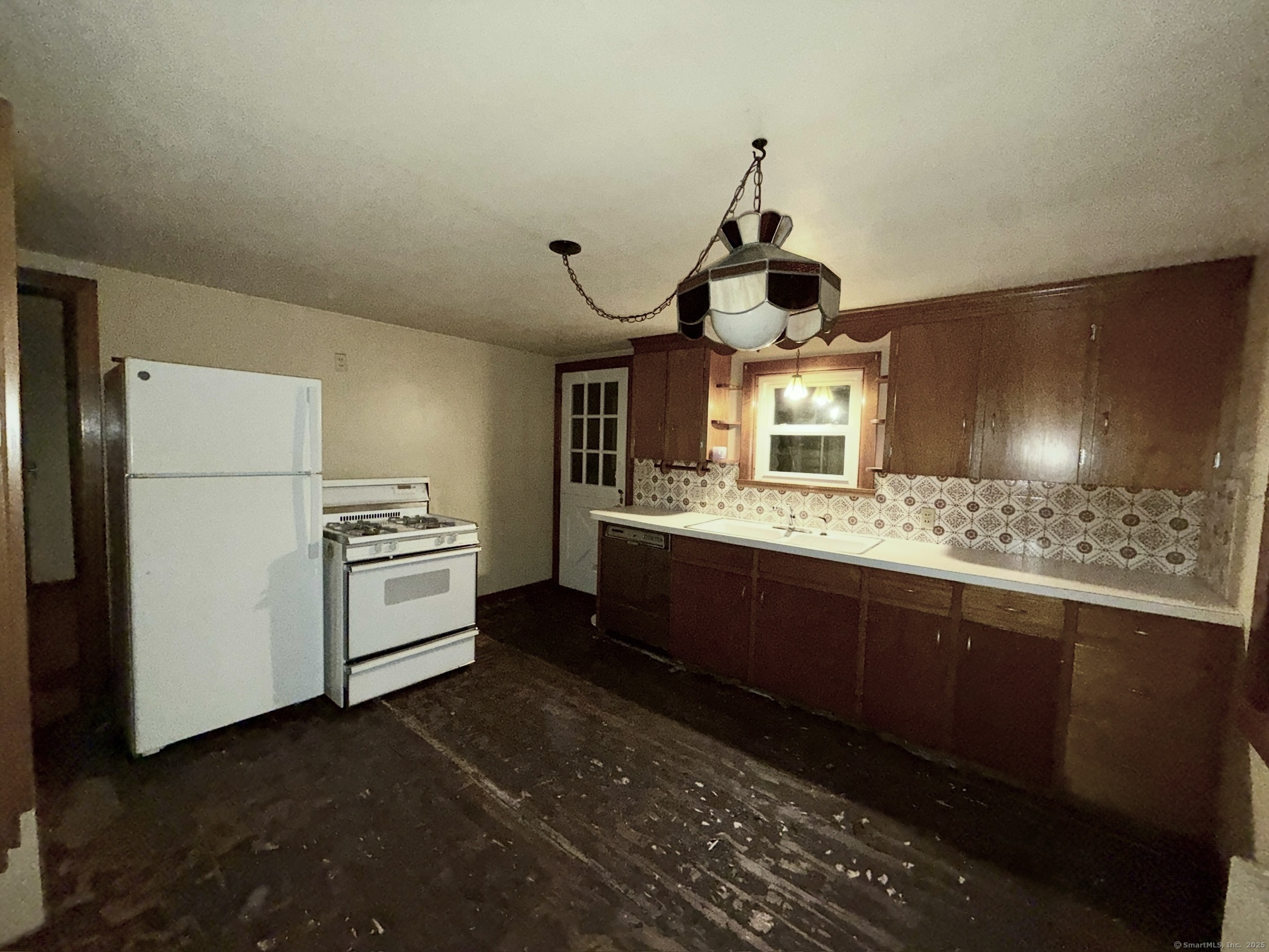54 Meadowbrook Lane