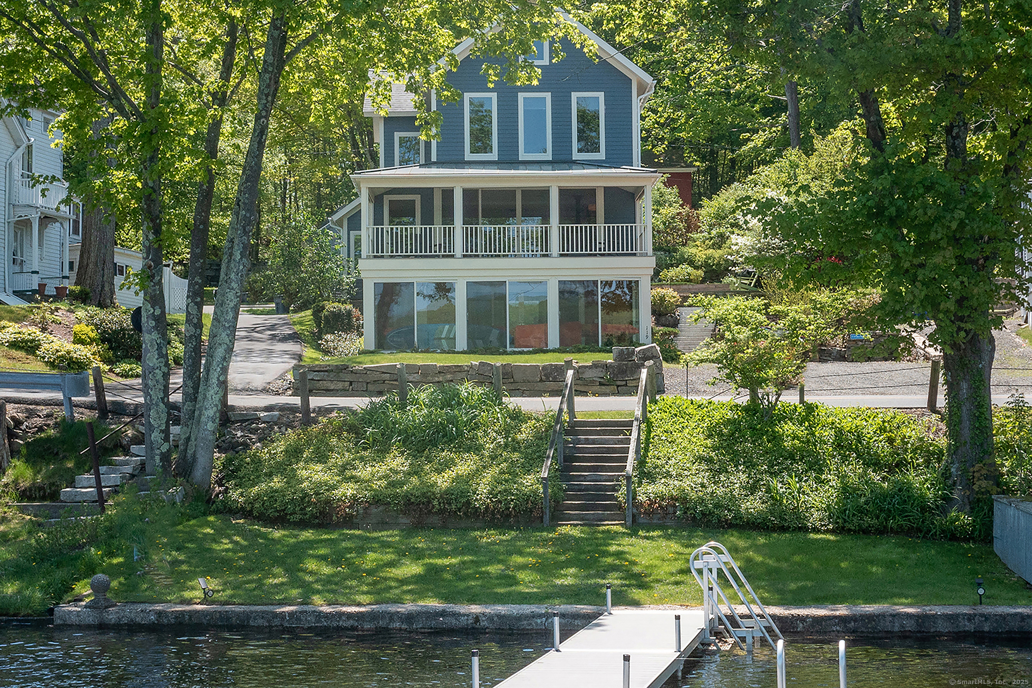 W Shore Road, Washington, Connecticut - 3 Bedrooms  
3 Bathrooms  
11 Rooms - 