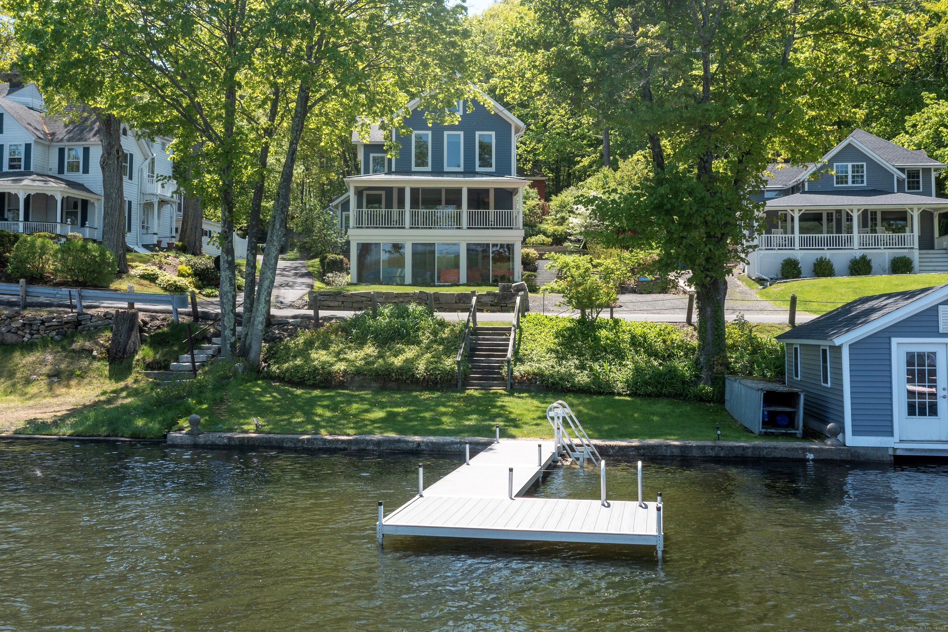 W Shore Road, Washington, Connecticut - 3 Bedrooms  
3 Bathrooms  
11 Rooms - 