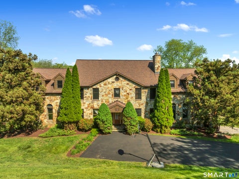 Photo of 194 Quaker Farms Road, Oxford, CT 06478 (MLS # 24211520)