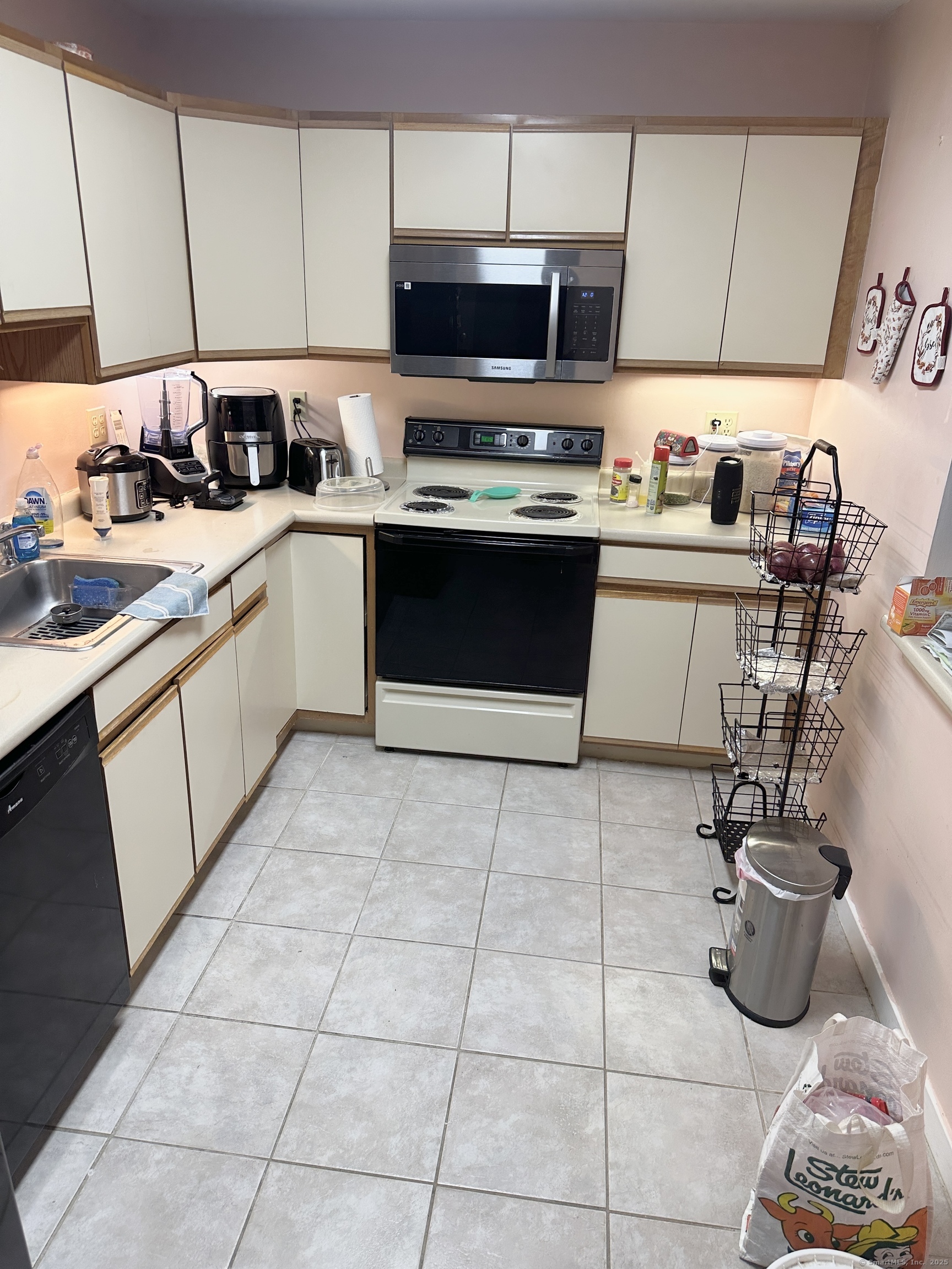 664 Main Avenue APT 302
