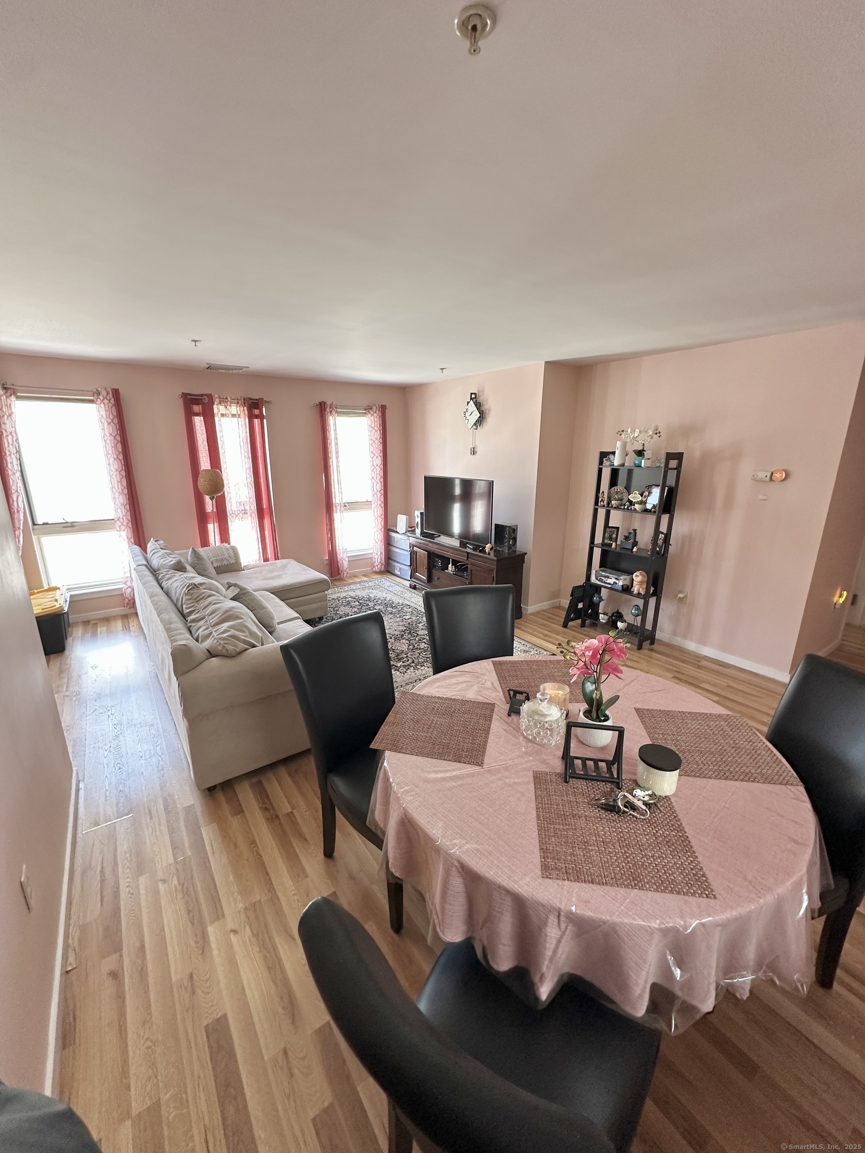 664 Main Avenue APT 302