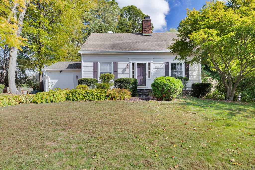 Photo of 146 Richardson Drive, Middlebury, CT 06762 (MLS # 24127393)