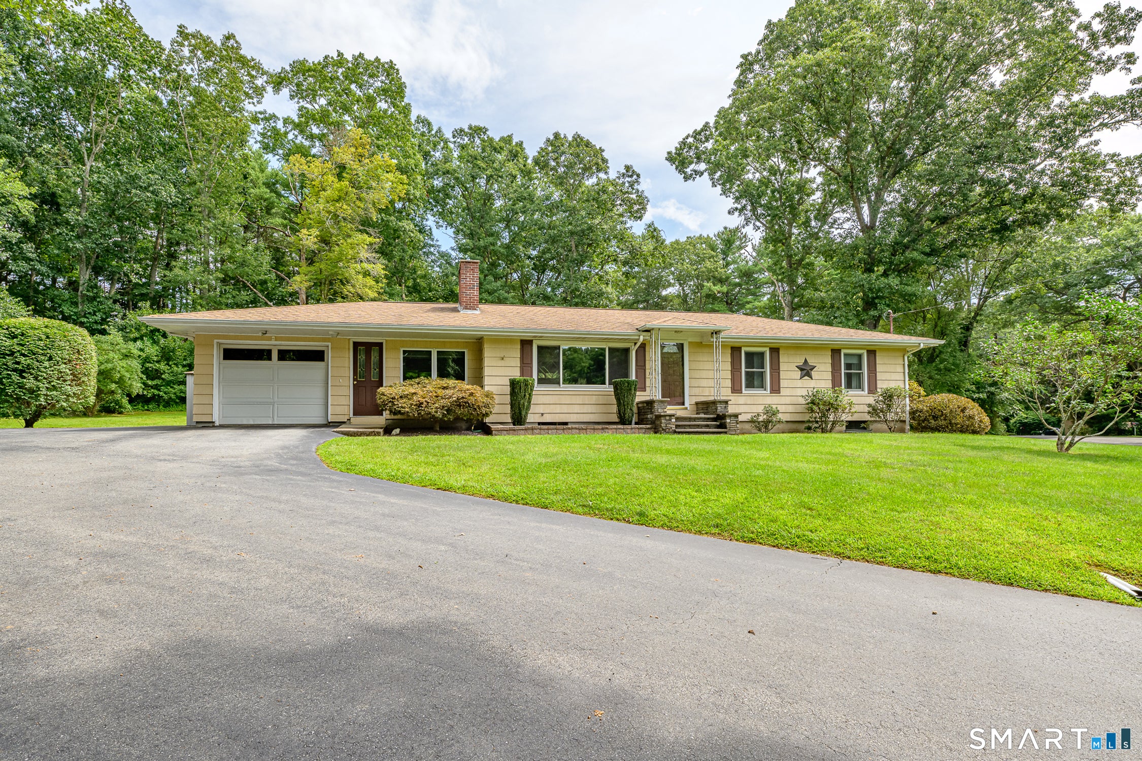 34 Fall Brook Road