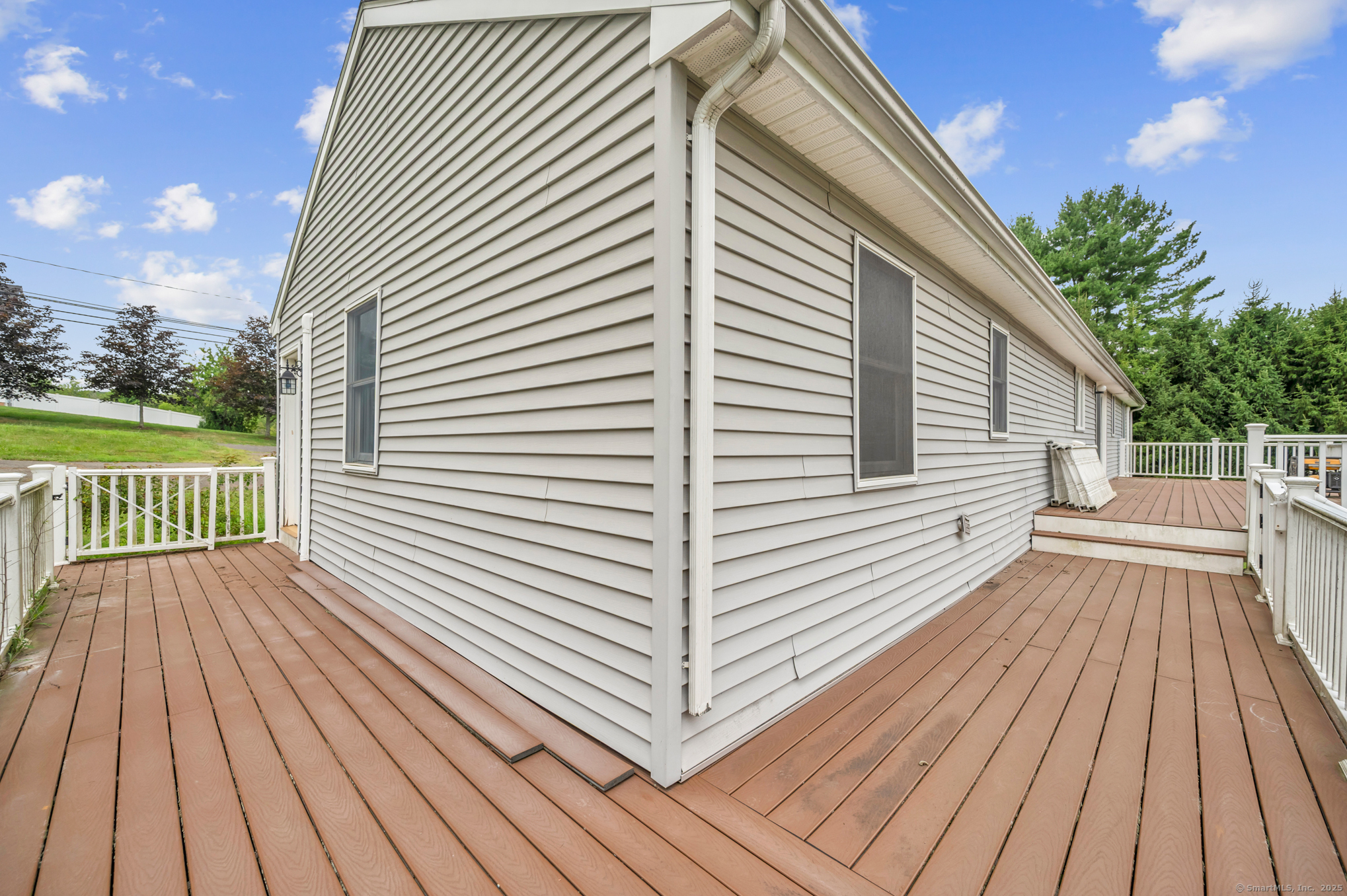 Middletown, Connecticut 06457, United States, 3 Bedrooms Bedrooms, ,2 BathroomsBathrooms,Residential,Coming Soon,165174