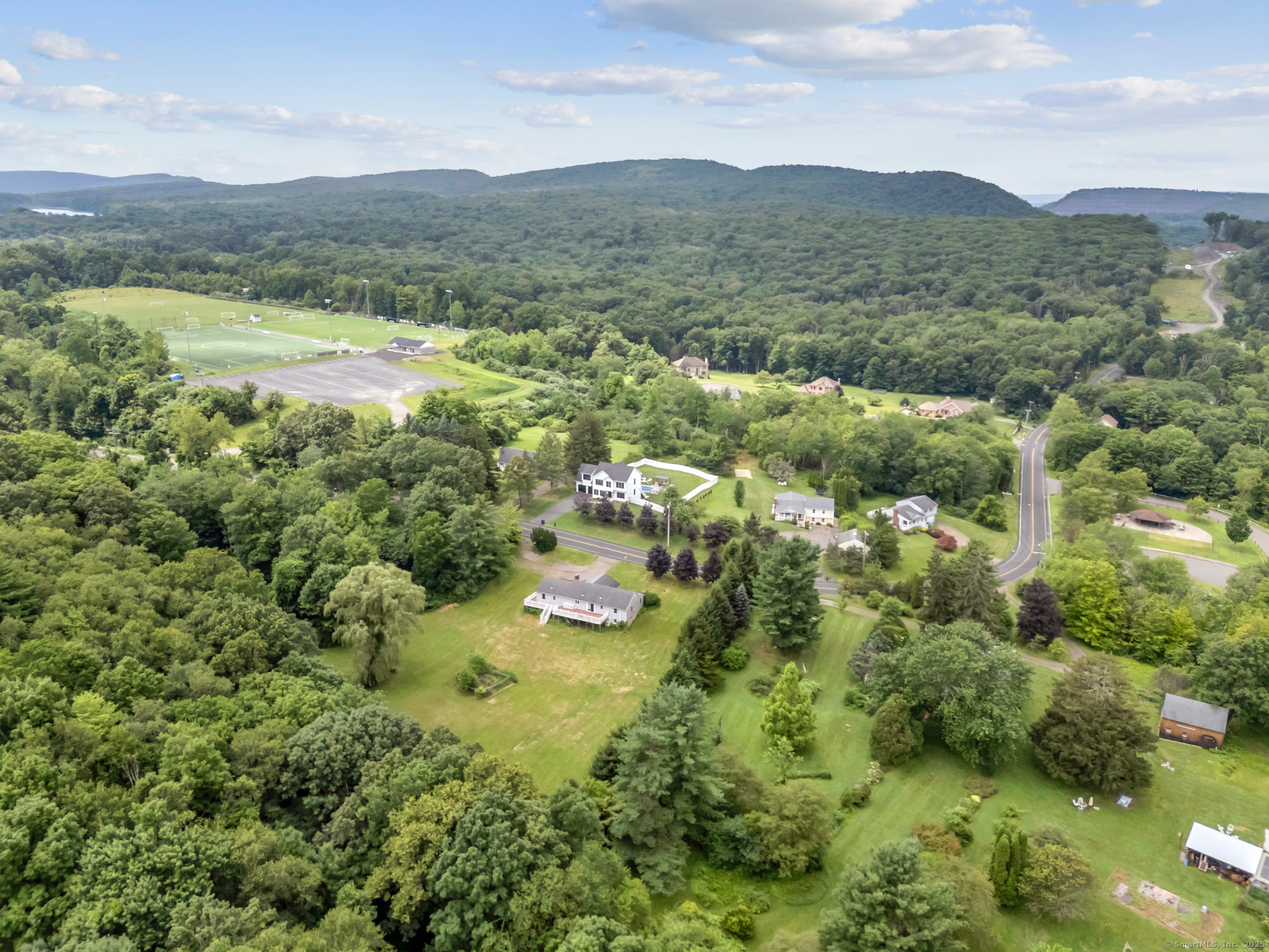 Middletown, Connecticut 06457, United States, 3 Bedrooms Bedrooms, ,2 BathroomsBathrooms,Residential,Coming Soon,165174