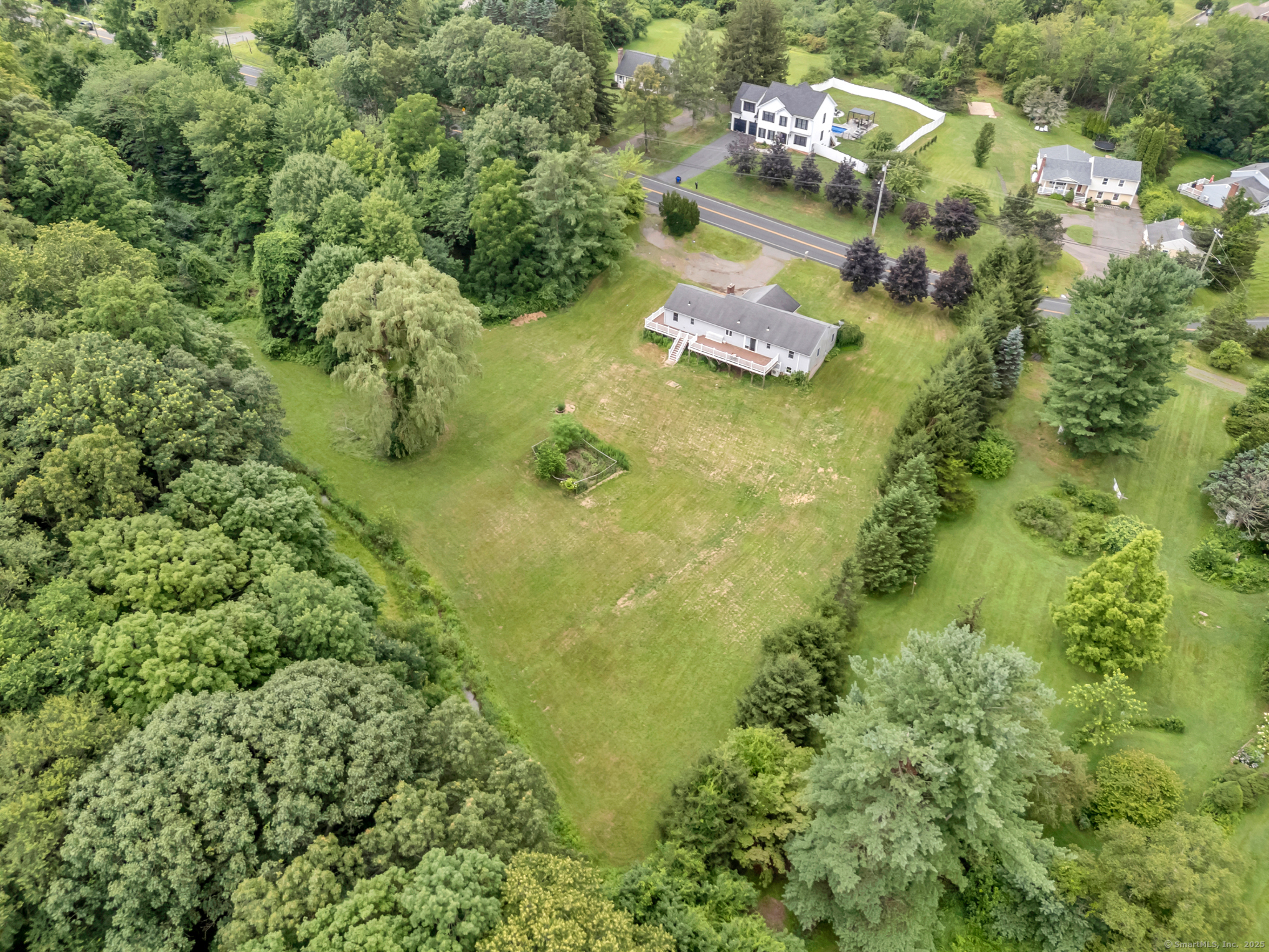 Middletown, Connecticut 06457, United States, 3 Bedrooms Bedrooms, ,2 BathroomsBathrooms,Residential,Coming Soon,165174