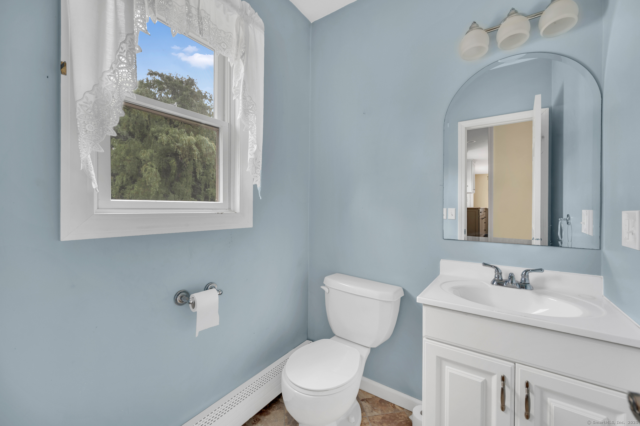 Middletown, Connecticut 06457, United States, 3 Bedrooms Bedrooms, ,2 BathroomsBathrooms,Residential,Coming Soon,165174