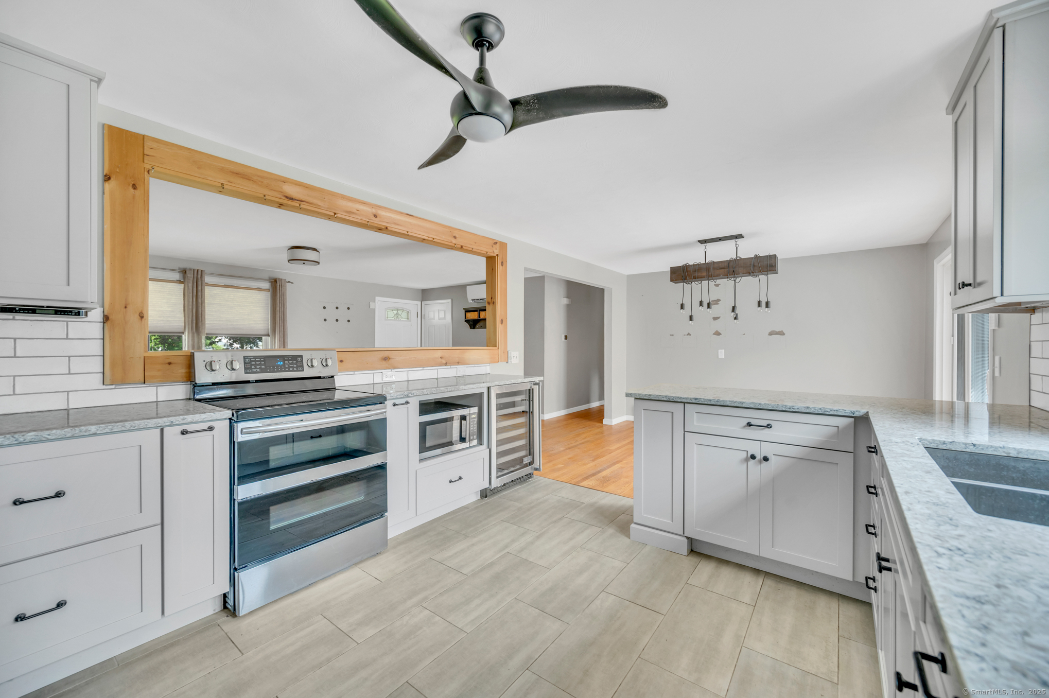 Middletown, Connecticut 06457, United States, 3 Bedrooms Bedrooms, ,2 BathroomsBathrooms,Residential,Coming Soon,165174