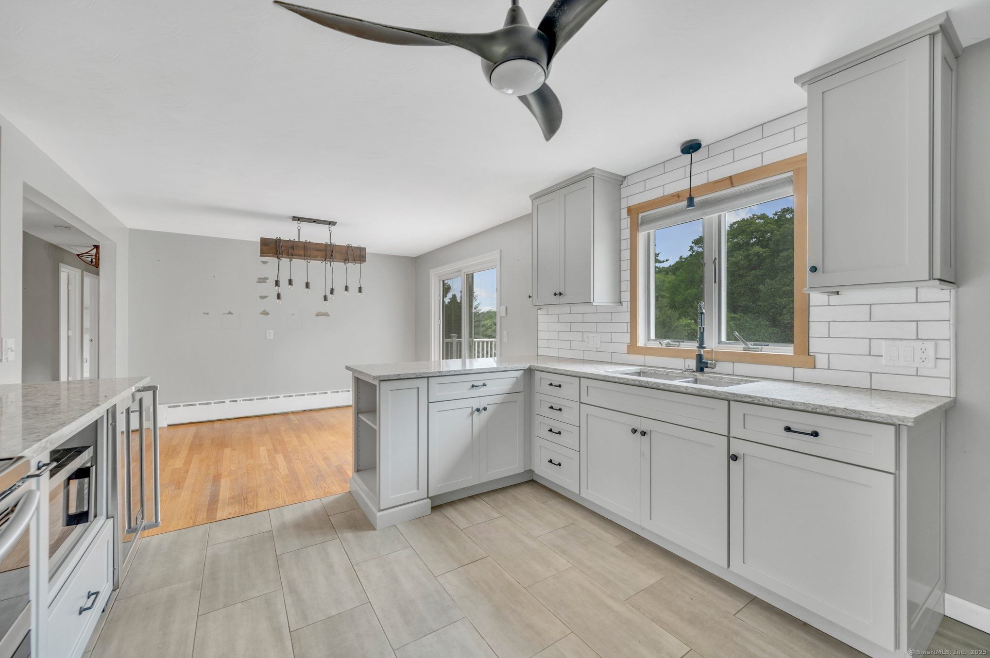 Middletown, Connecticut 06457, United States, 3 Bedrooms Bedrooms, ,2 BathroomsBathrooms,Residential,Coming Soon,165174