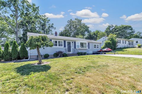 Homes For Sale - 10 Nacca Road<br/> West Haven, CT 06516