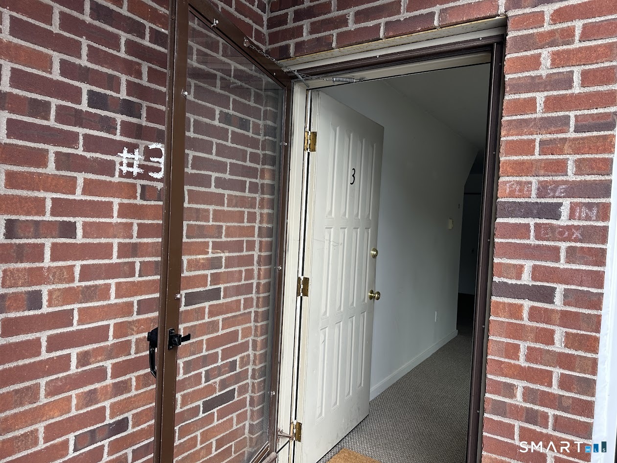 295 Redstone Hill Road 3