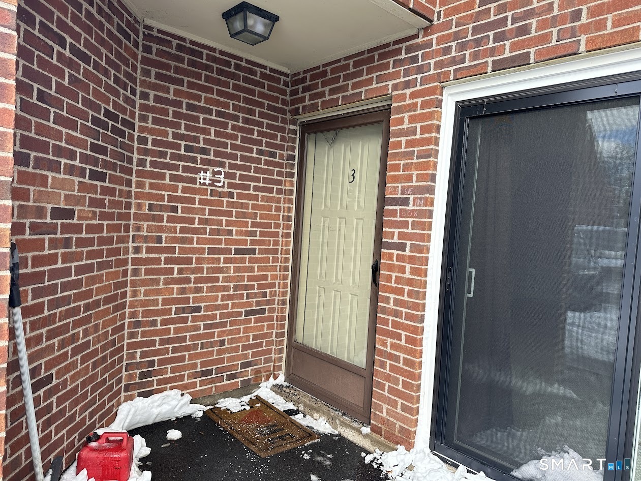 295 Redstone Hill Road 3